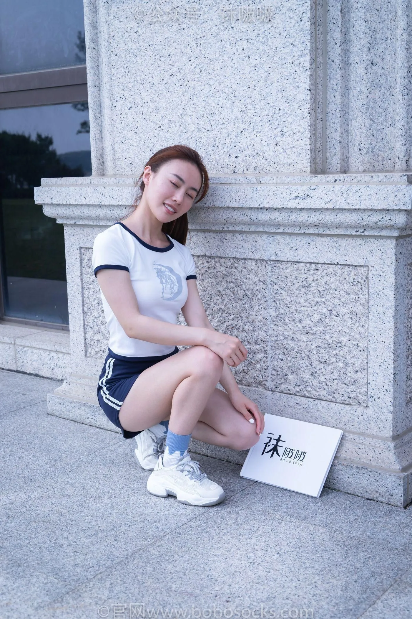 [BoBoSocks袜啵啵]NO.028 小米-运动鞋、白棉袜、裸足 [133P]插图1